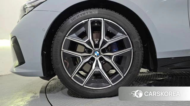 BMW 5 Series (G60) id 4505613 из Кореи 27