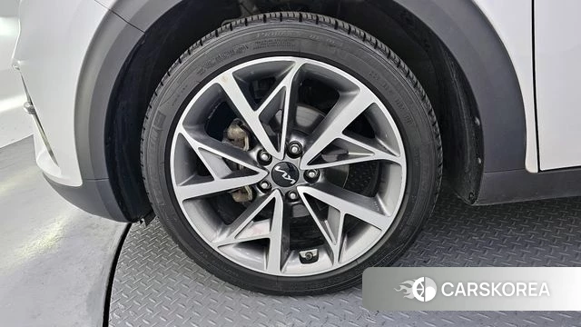 Kia The New Niro id 3794481 из Кореи 15