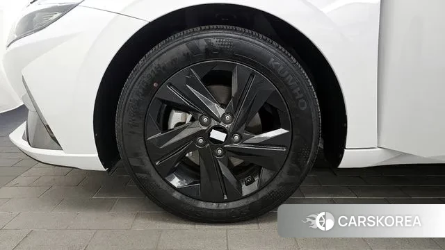 Hyundai Avante (CN7) id 3685133 из Кореи 15