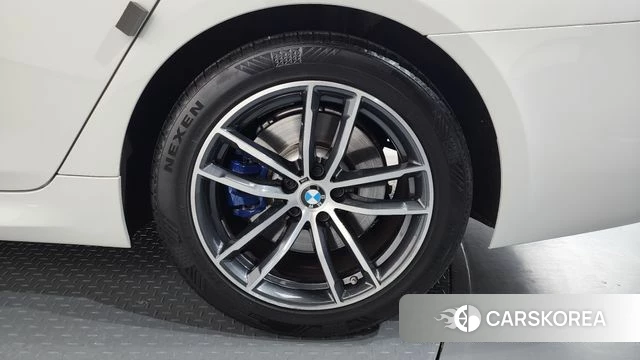 BMW 5 Series (G30) id 3884851 из Кореи 15