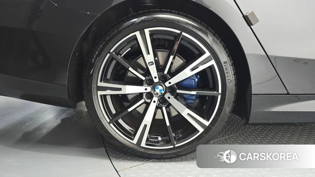 BMW 5 Series (G60) id 4767194 из Кореи 27