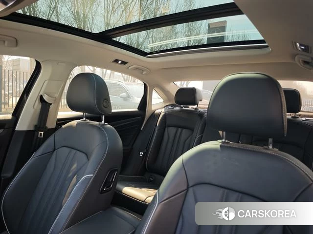 Volkswagen Passat id 4348320 из Китая 9