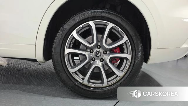 Maserati Levante id 3872632 из Кореи 15