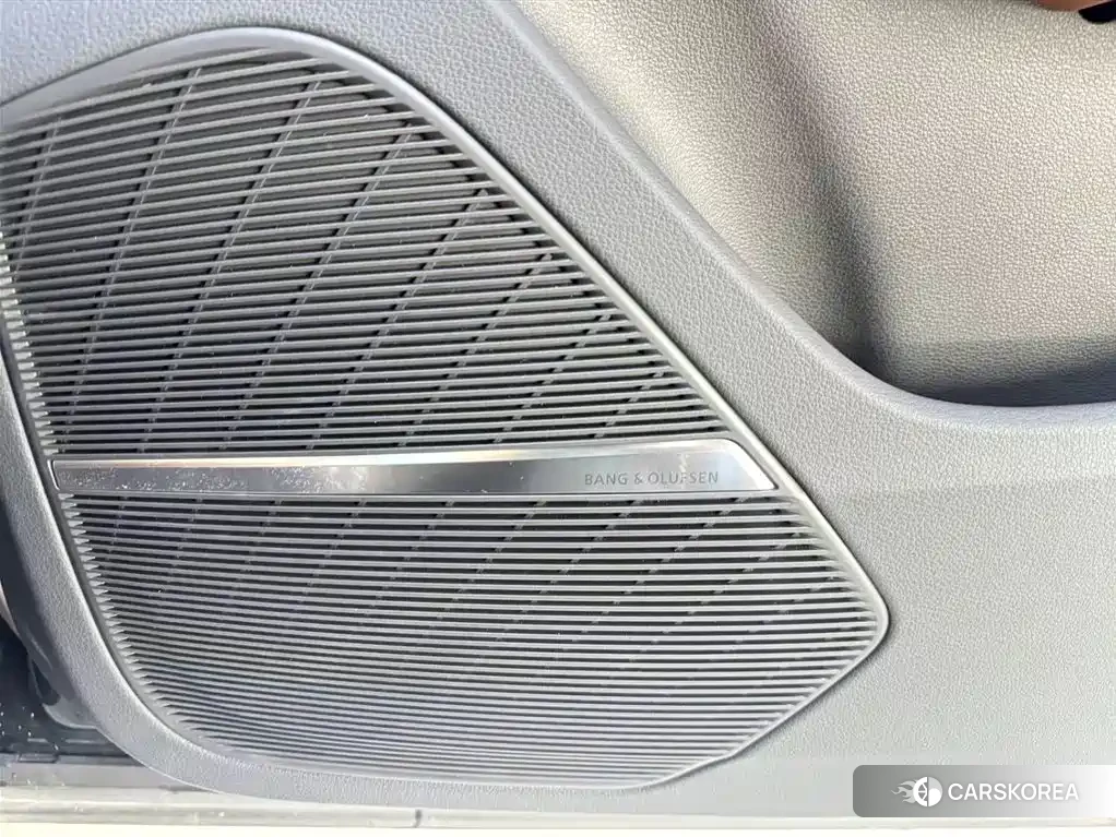 Audi Q7 id 4606978 из Китая 15