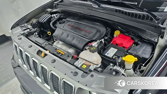 Jeep Renegade id 3630661 из Кореи 15