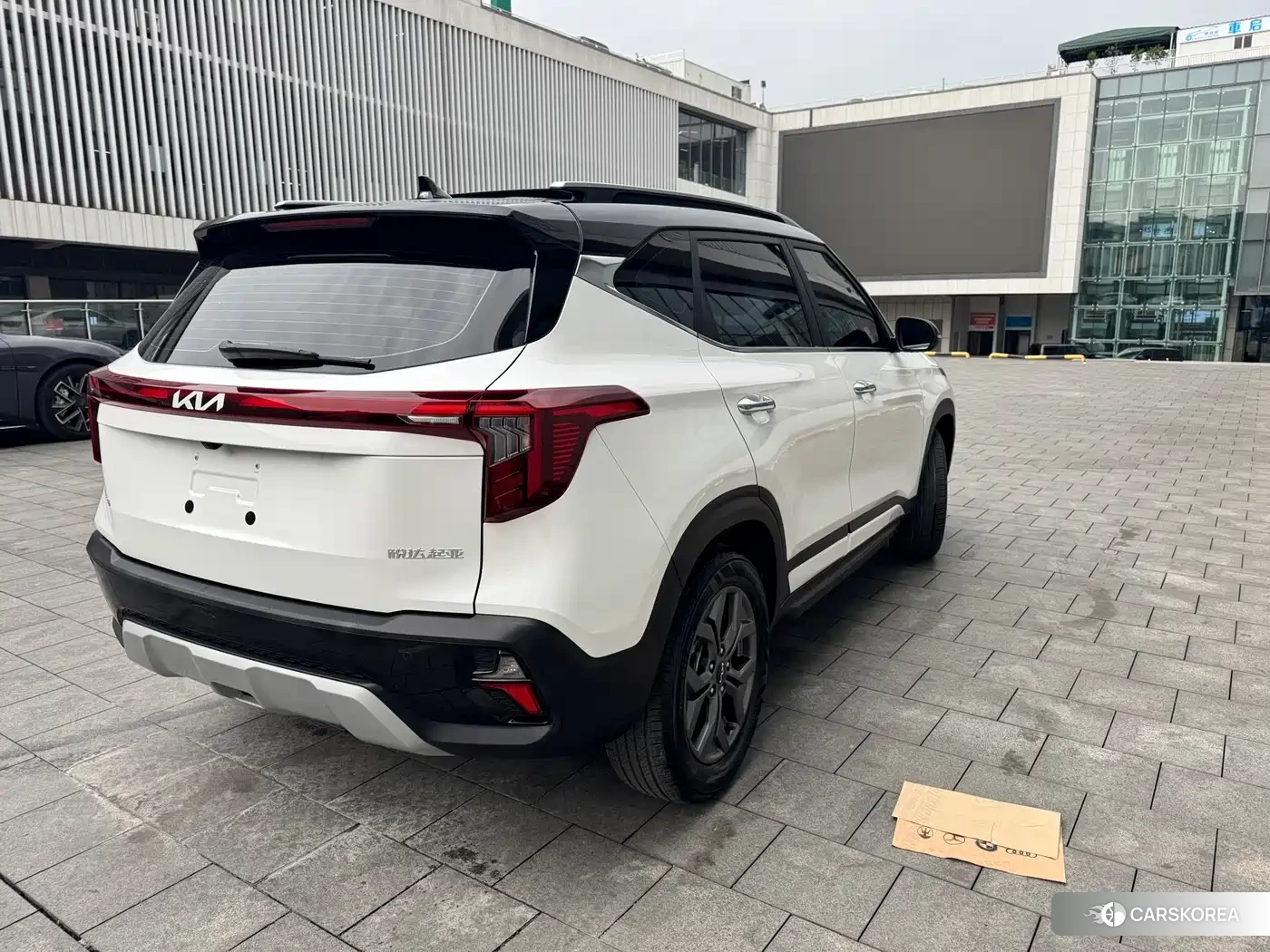 Kia Seltos 2023 Белый из Китая, фото 5