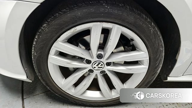 Volkswagen The New Passat id 3924842 из Кореи 15