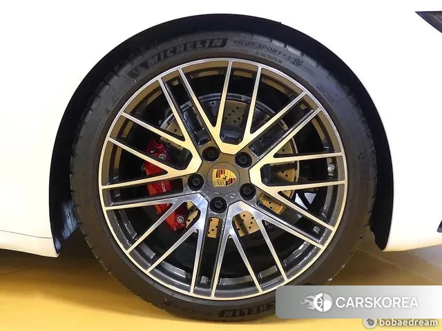 Porsche 911(992) id 3725706 из Кореи 15