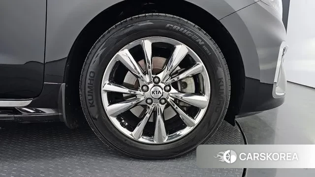 Kia The New Carnival id 3713677 из Кореи 15