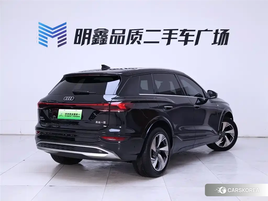 Audi Q6L id 4600385 из Китая 23