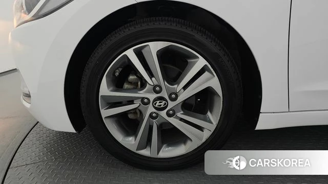 Hyundai Avante AD id 4471570 из Кореи 27