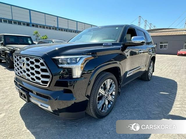 Toyota Sequoia 2025 Черный из Китая, фото 5