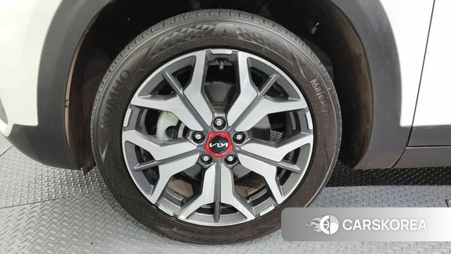 Kia Seltos id 4409346 из Кореи 15
