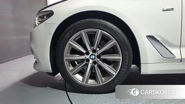 BMW 5 Series (G30) id 3568442 из Кореи 15