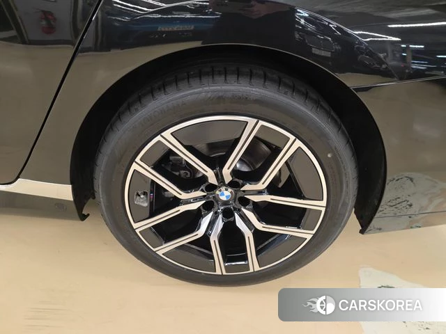 BMW 7 Series (G70) id 4739222 из Кореи 15