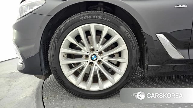 BMW 5 Series (G30) id 4626261 из Кореи 27