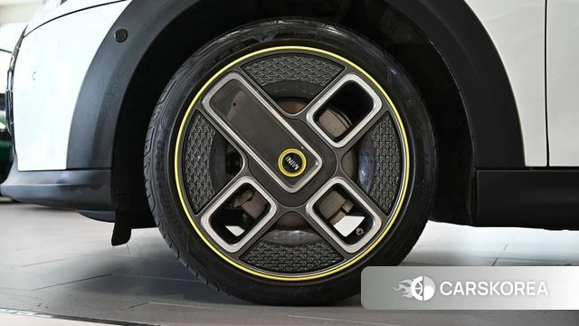 Mini Cooper Electric id 4654690 из Кореи 15