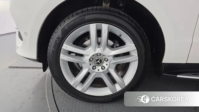 Mercedes-Benz GLE - Class W166 id 3499921 из Кореи 15