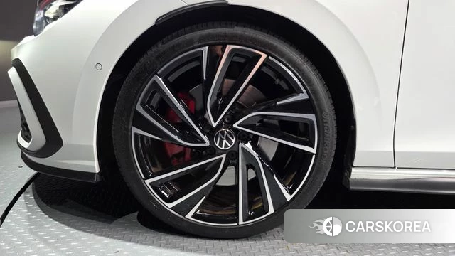 Volkswagen Golf 8th Generation id 4681854 из Кореи 27