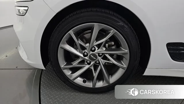 Genesis The New G70 id 2993705 из Кореи 15