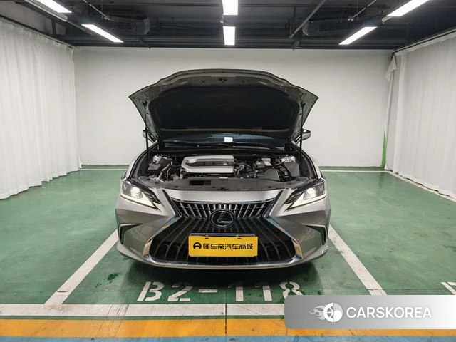 Lexus ES id 4276676 из Китая 15