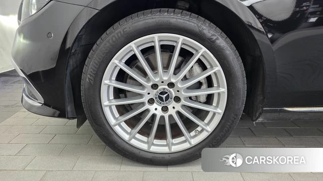 Mercedes-Benz E-Class W213 id 4717144 из Кореи 31