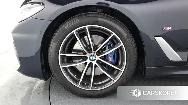 BMW 5 Series (G30) id 3739901 из Кореи 15