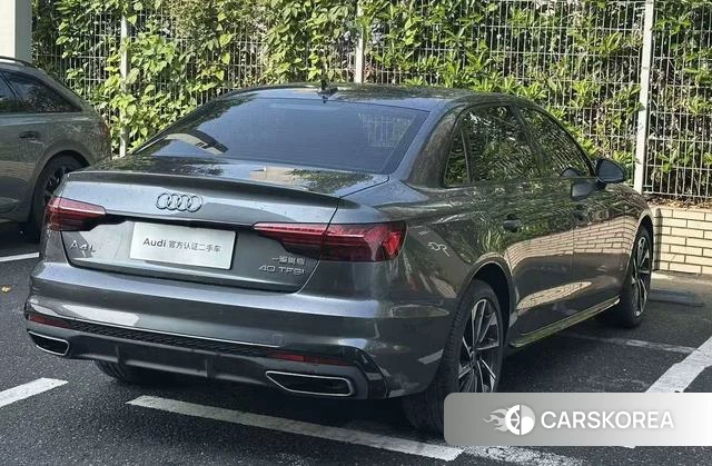 Audi A4L 2023 Темно-серый из Китая, фото 5