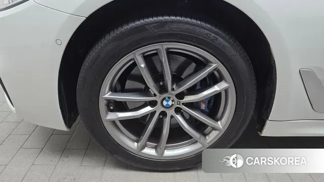 BMW 5 Series (G30) id 3480422 из Кореи 15