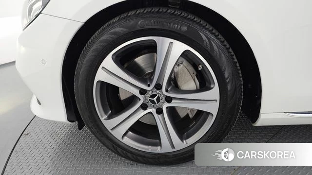 Mercedes-Benz E-Class W213 id 4285921 из Кореи 26