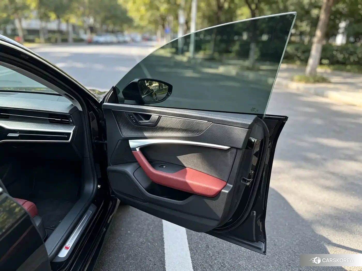 Audi A7L id 4600807 из Китая 15