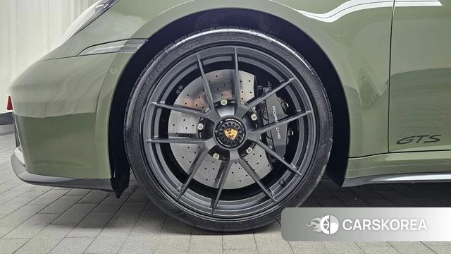 Porsche 911(992) id 4527616 из Кореи 28