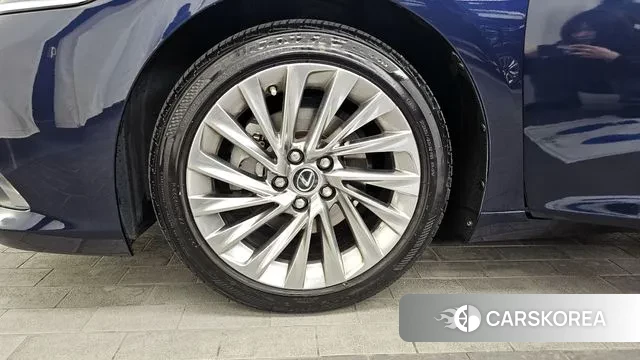 Lexus ES300h 7th generation id 3649356 из Кореи 15