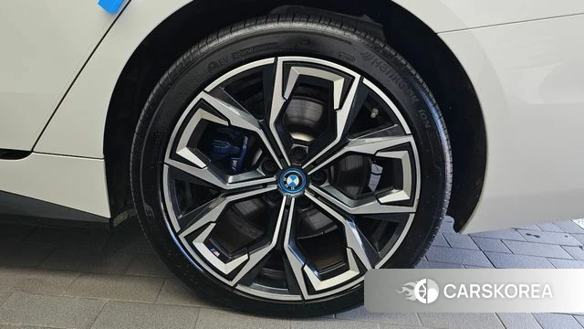 BMW i4 id 4650322 из Кореи 15