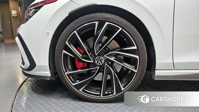 Volkswagen Golf 8th Generation id 3365487 из Кореи 15