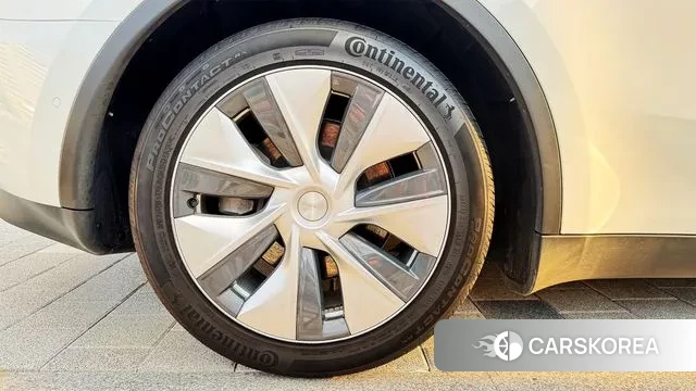 Tesla Model Y id 3400965 из Кореи 8