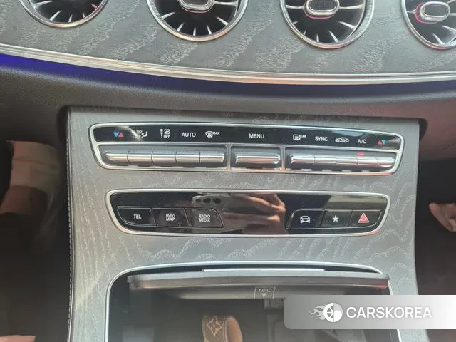 Mercedes-Benz E-Class W213 2022 Белый из Кореи, фото 5