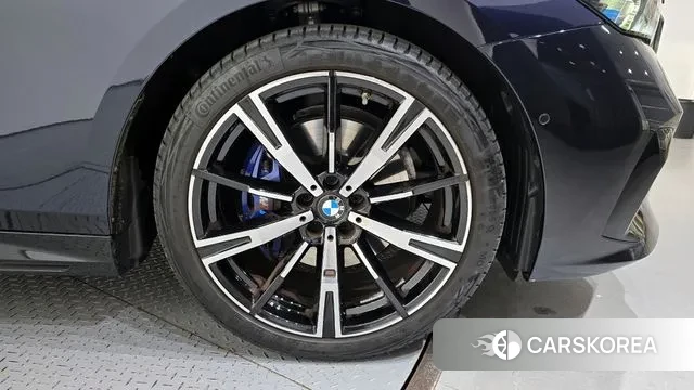 BMW 5 Series (G60) id 3477244 из Кореи 15