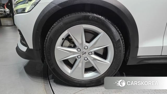Volvo V60 Cross-Country 2nd Generation id 4563065 из Кореи 15