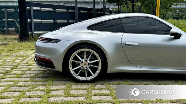 Porsche 911(992) id 4383102 из Кореи 13