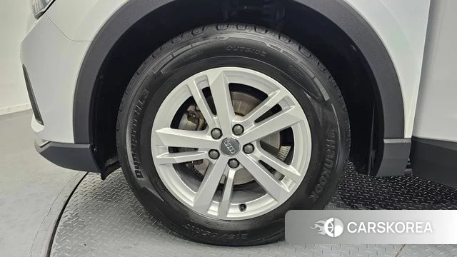 Audi Q3 (F3) id 4529962 из Кореи 27