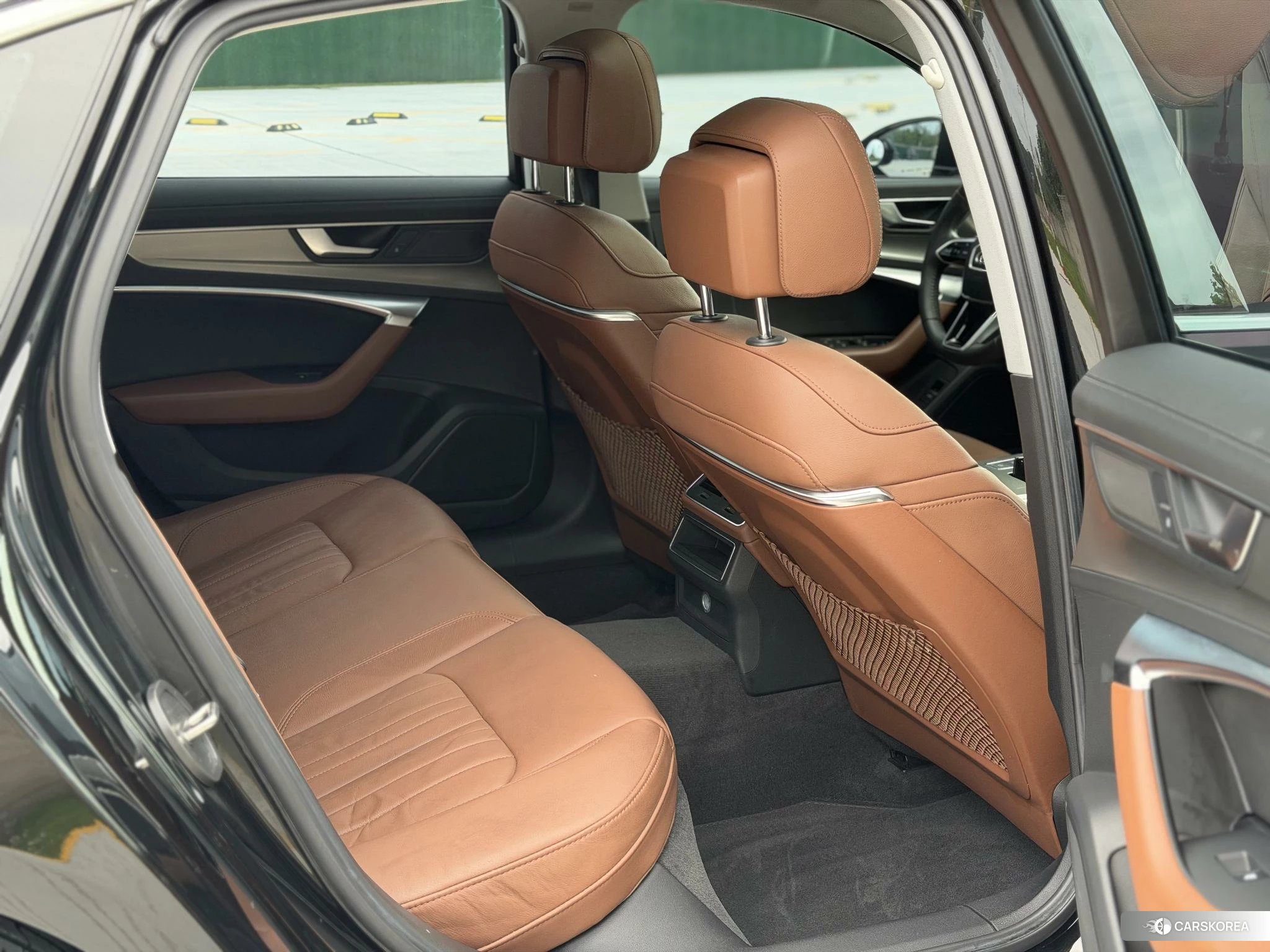 Audi A6L id 4479300 из Китая 10