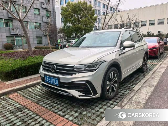 Volkswagen Tiguan L 2023 Шампань из Китая, фото 5