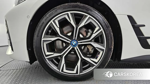 BMW i4 id 4854902 из Кореи 15