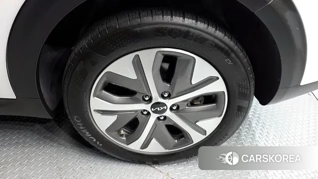 Kia Niro Plus id 3477972 из Кореи 15