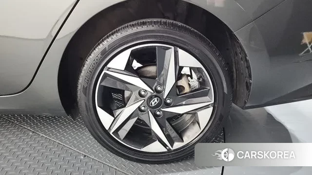 Hyundai Avante (CN7) id 3289818 из Кореи 15