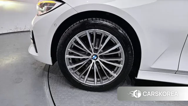 BMW 3 Series (G20) id 3003200 из Кореи 15