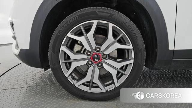 Kia Seltos id 3936632 из Кореи 15