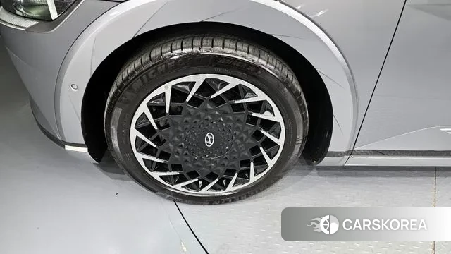 Hyundai Ionic 5 id 3432537 из Кореи 15