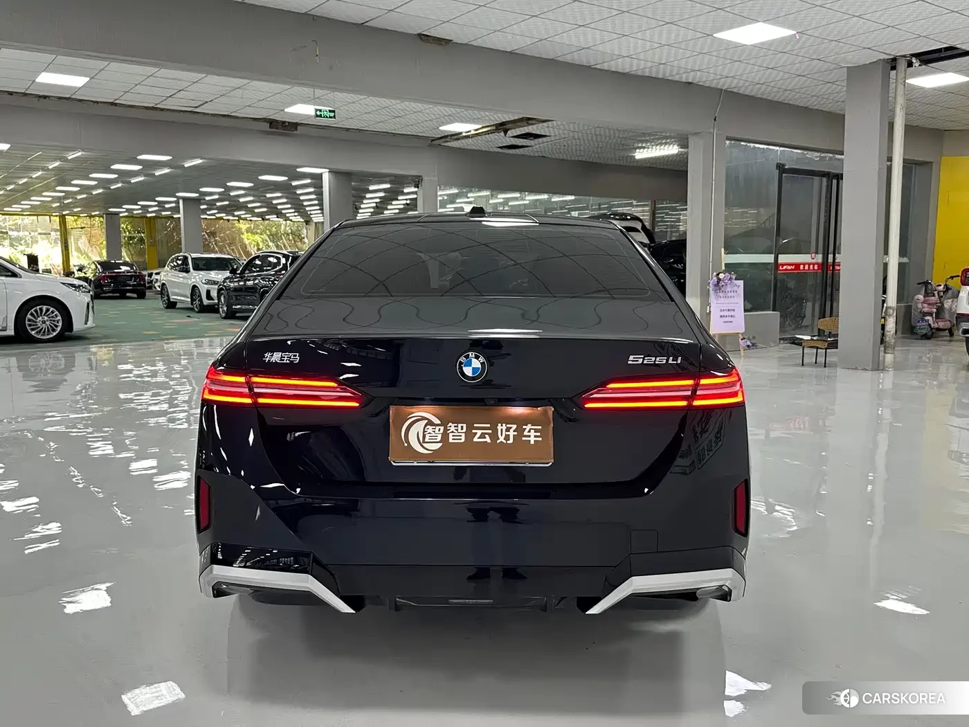 BMW 5 series 2024 Черный из Китая, фото 5
